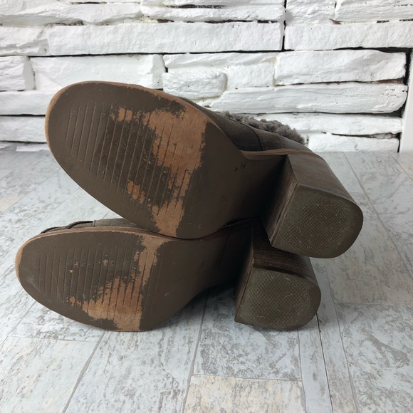 UGG Jaxon Cuff Lace Up Heeled Bootie Suede - Picture 3 of 8